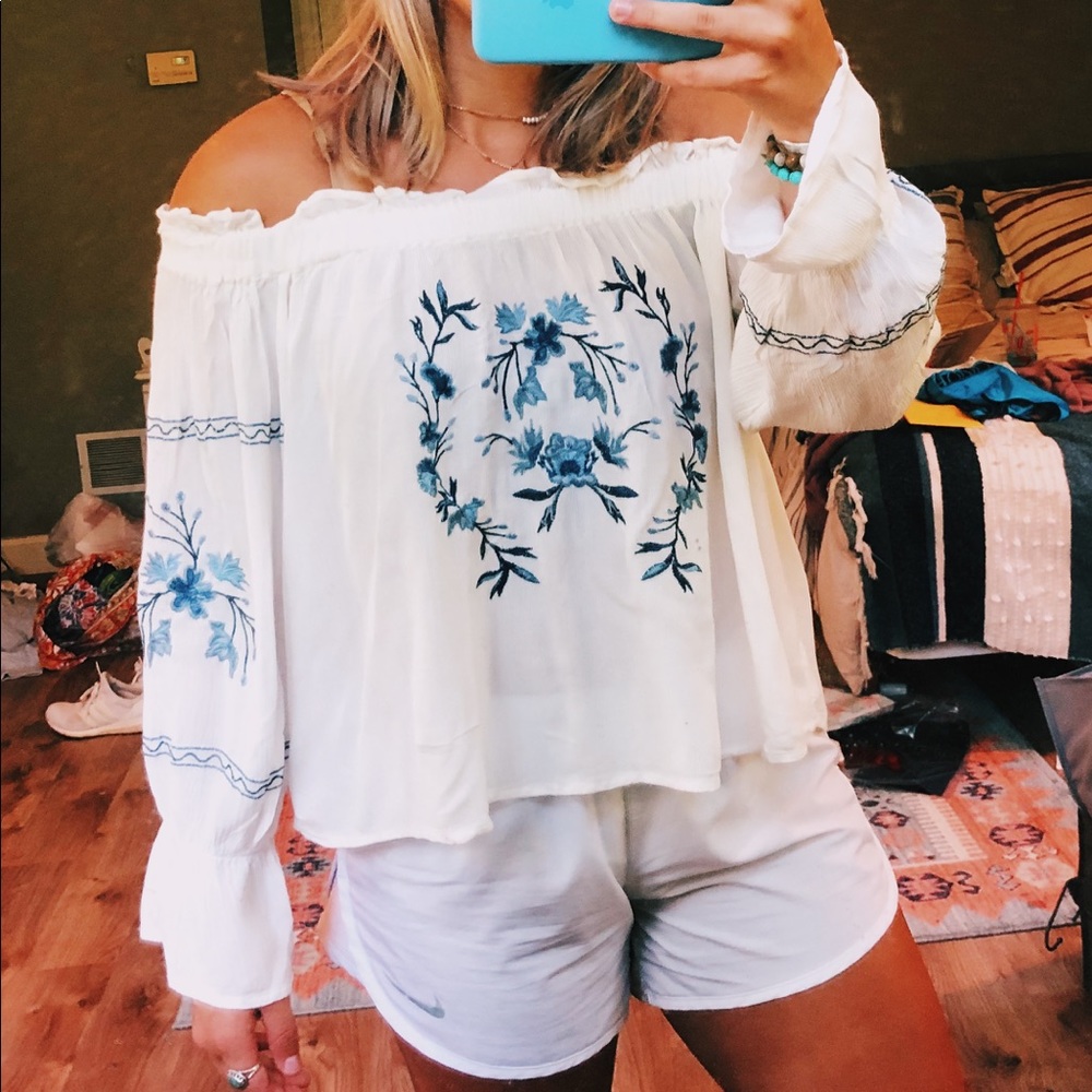 American Eagle White Off the Shoulder Blouse